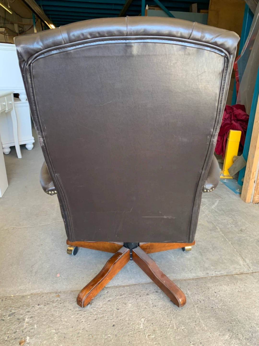 Brown Leather Tufted Executive Office Chair Swivel - photo 2