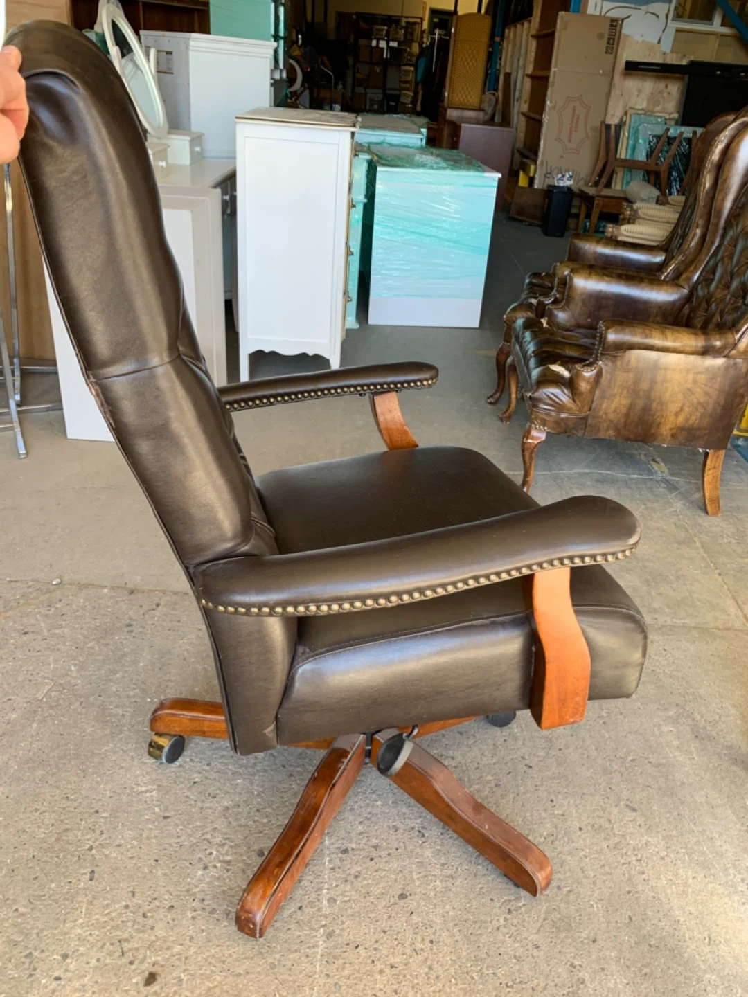 Brown Leather Tufted Executive Office Chair Swivel - photo 4