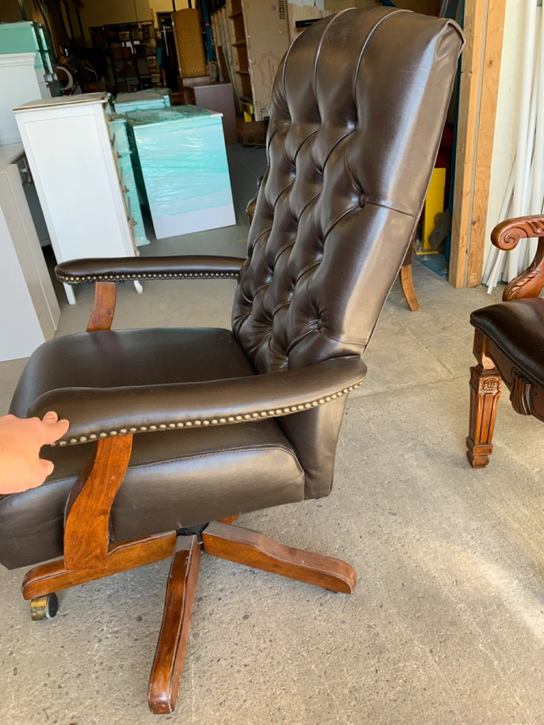 Brown Leather Tufted Executive Office Chair Swivel - photo 3