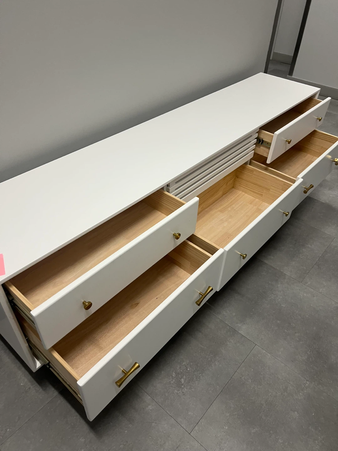 LIEVO Lala Low TV Stand - White - photo 4