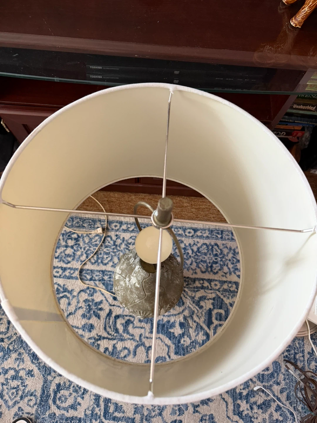 Vintage Decorative Table Lamp with Off-White Shade - photo 2