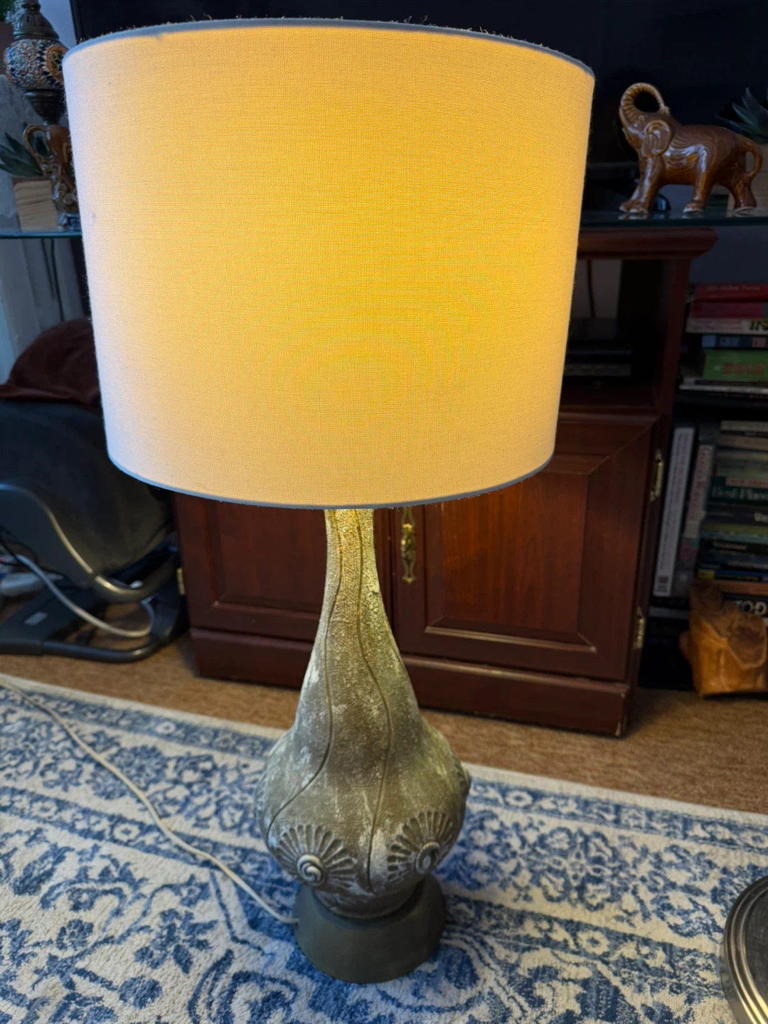 Vintage Decorative Table Lamp with Off-White Shade