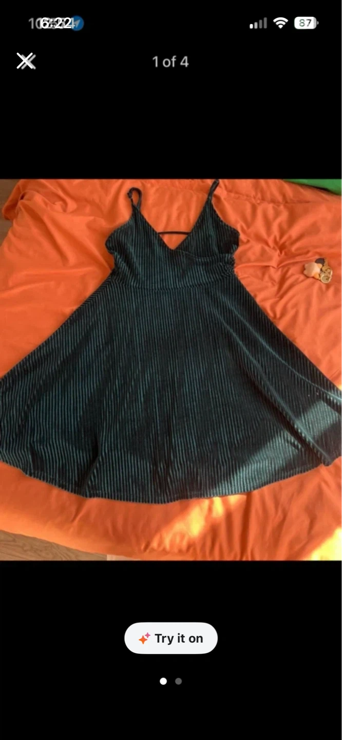 Dark Green Ribbed Velvet Mini Dress