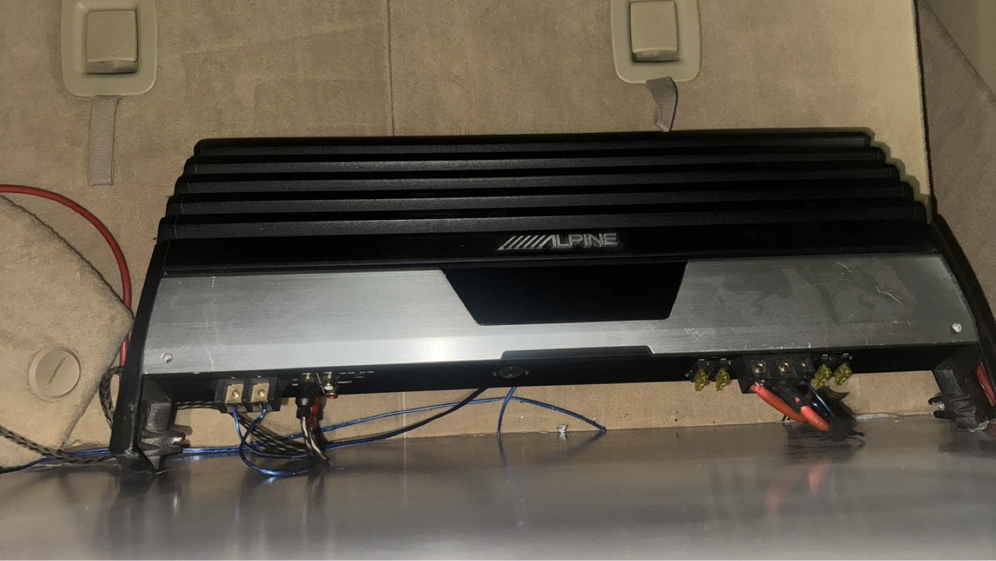 Alpine Subwoofer and Amplifier Car Audio System - photo 2
