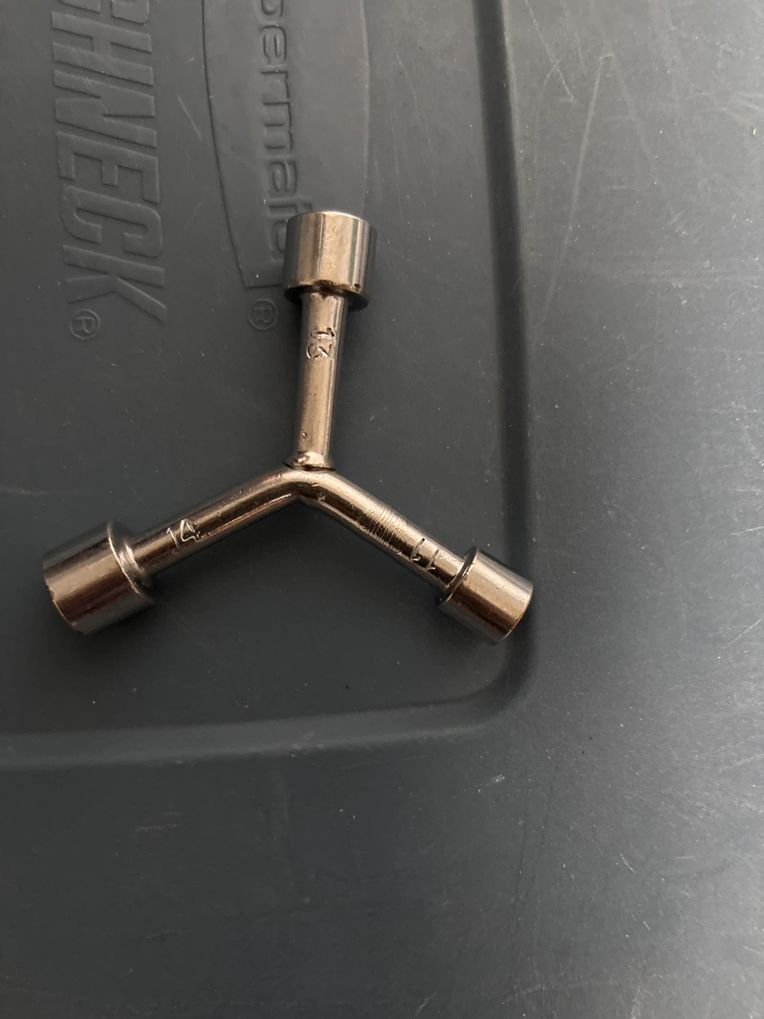 3-way Socket Wrench Tool