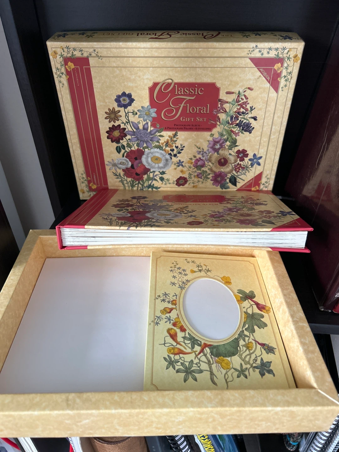 Classic Floral Gift Set - Photo Album & Envelopes - photo 5