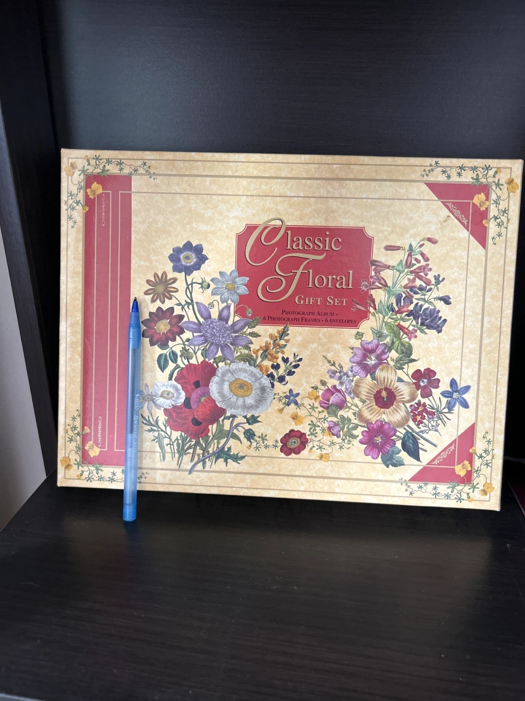Classic Floral Gift Set - Photo Album & Envelopes - photo 2