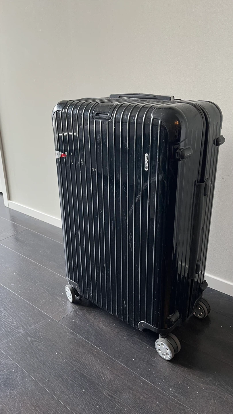 URGENT🚨 RIMOWA Black Suitcase salsa 70