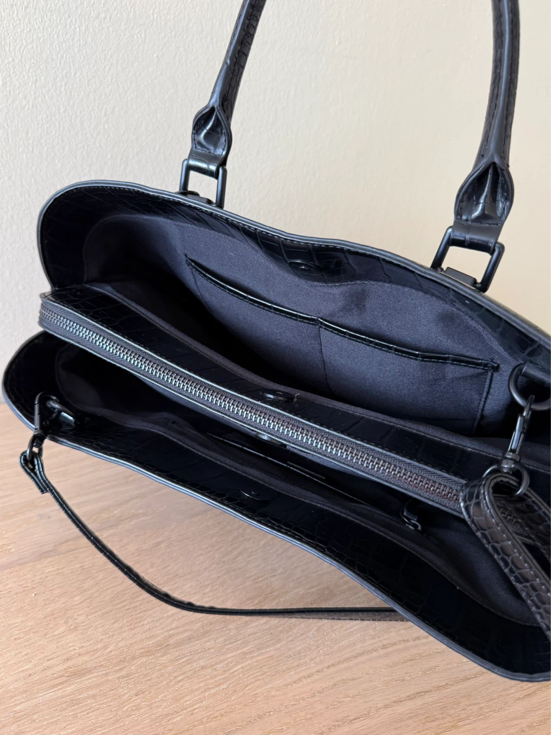 Black Tote Bag - photo 4