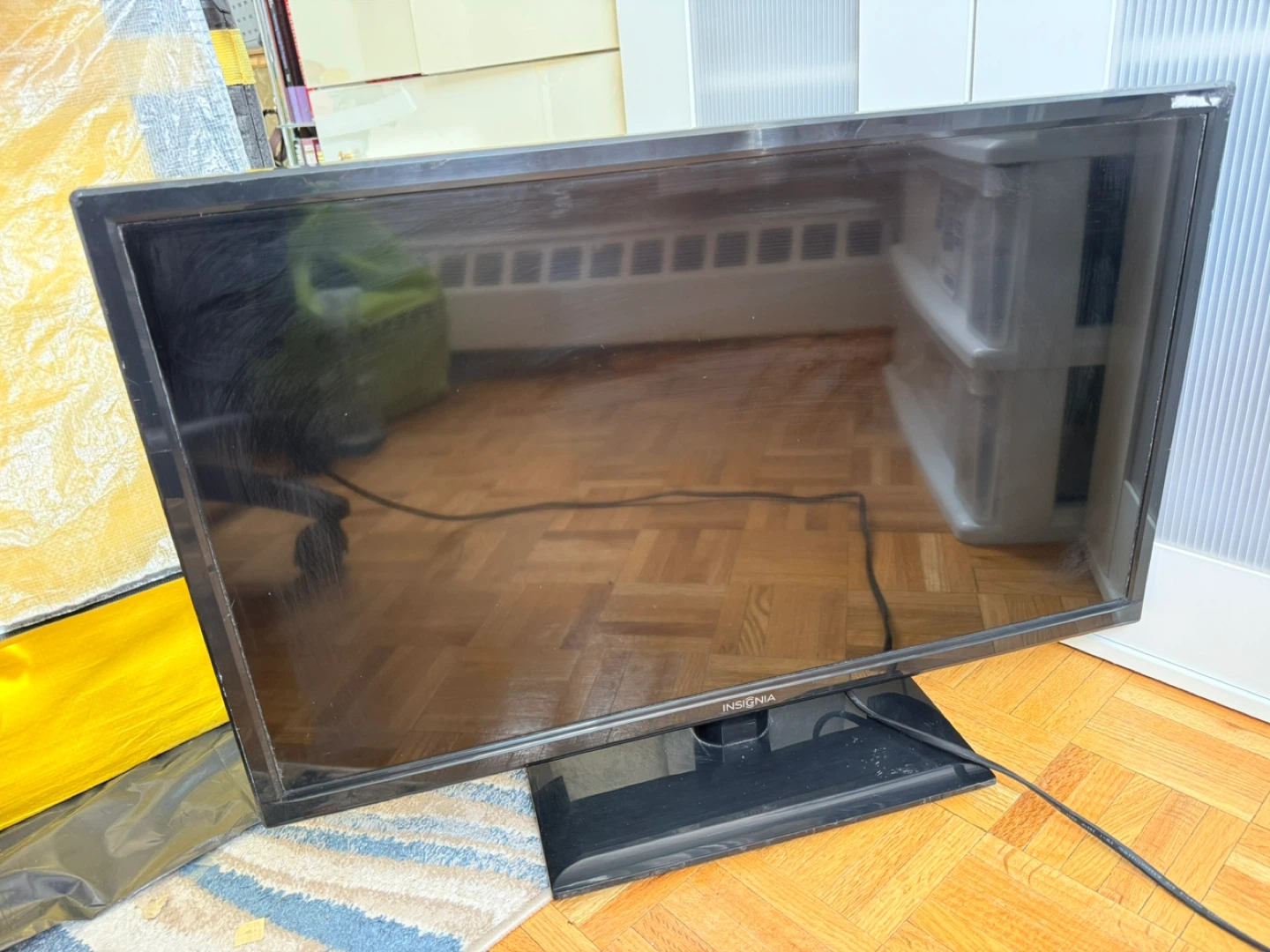 Insignia 29" LCD TV