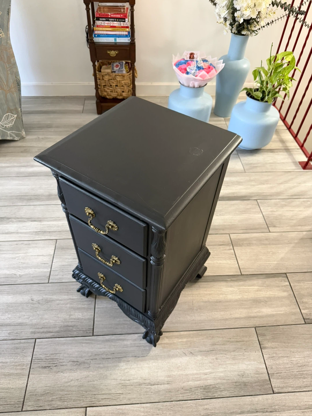 Black 3-Drawer Nightstand with Ornate Legs - photo 3