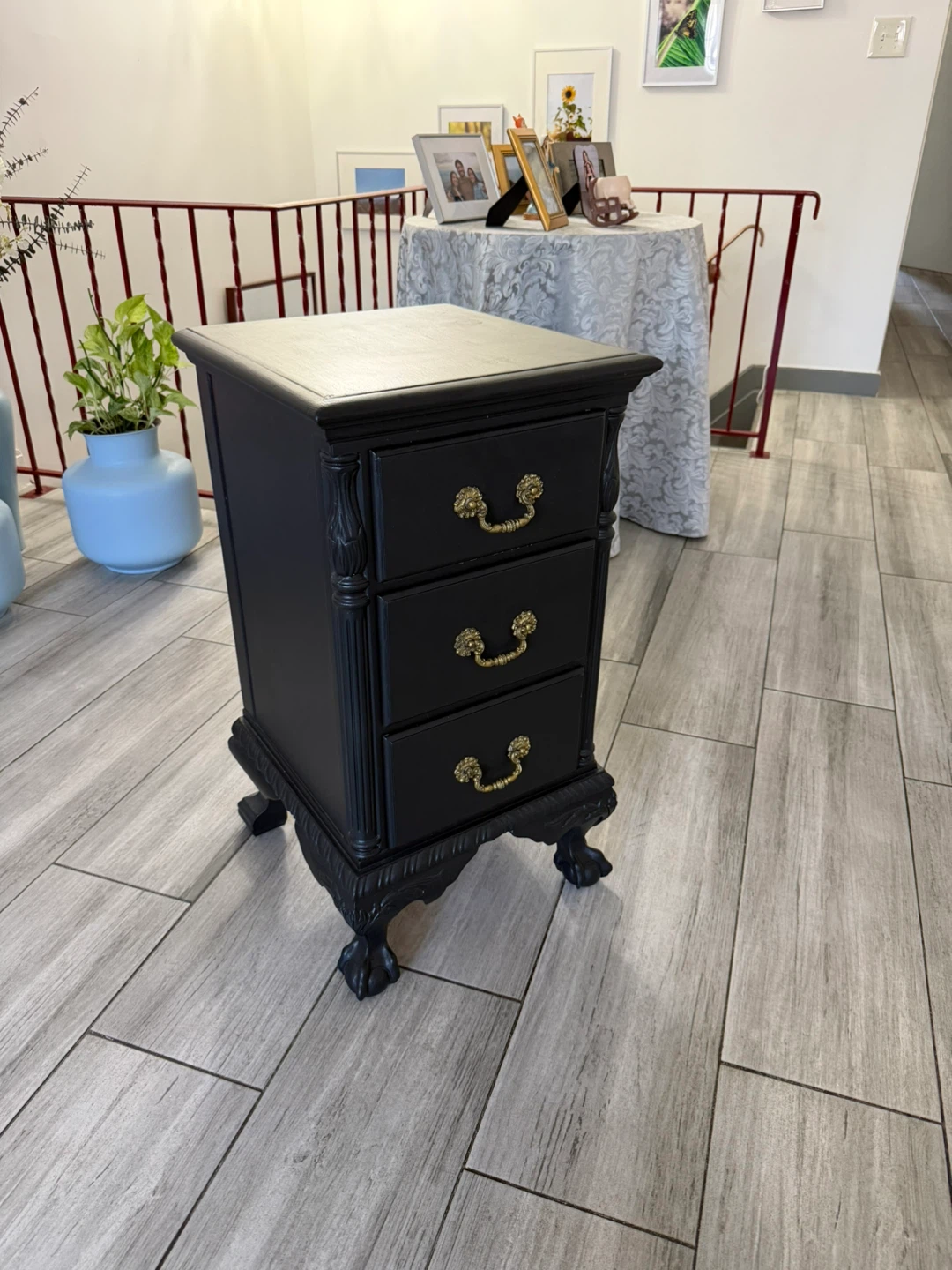Black 3-Drawer Nightstand with Ornate Legs