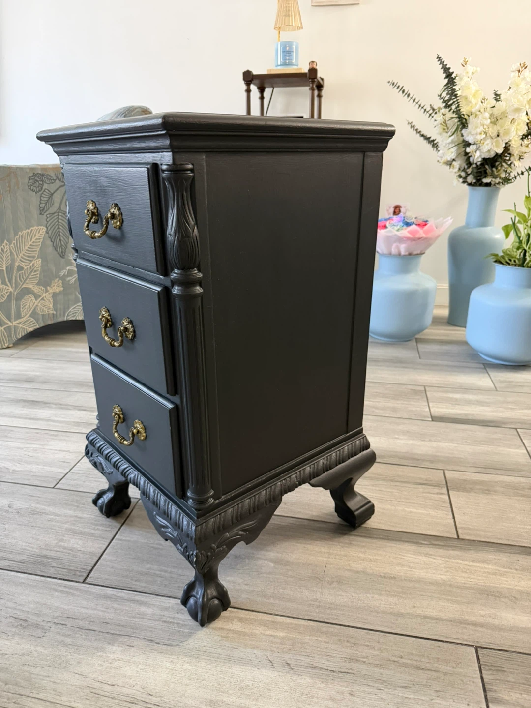 Black 3-Drawer Nightstand with Ornate Legs - photo 2