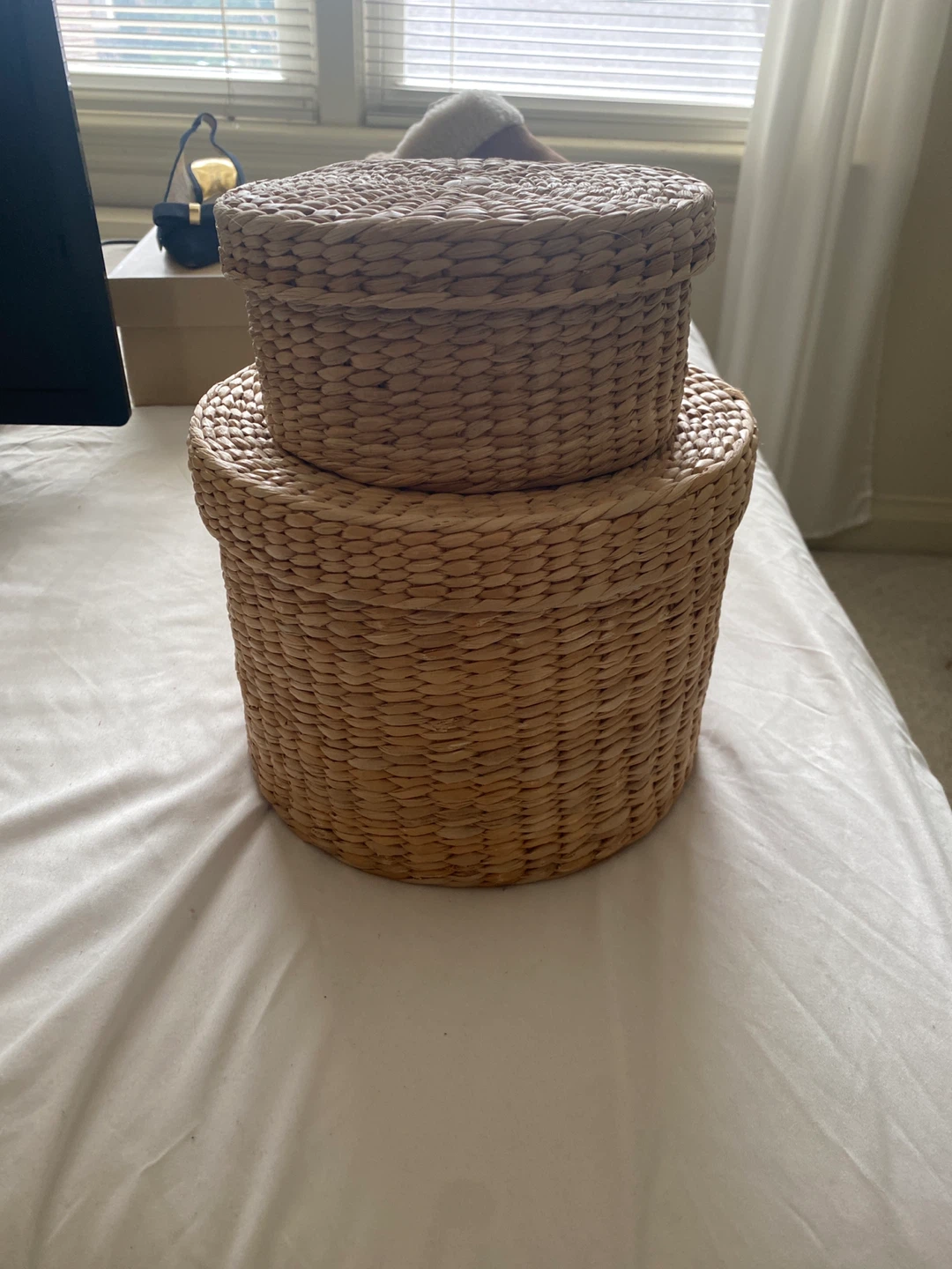 Set of 2 Woven Storage Baskets with Lids - photo 2