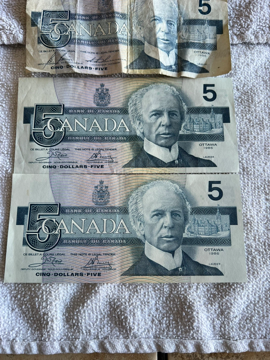 5 Old Canadian $5 Bills - photo 3