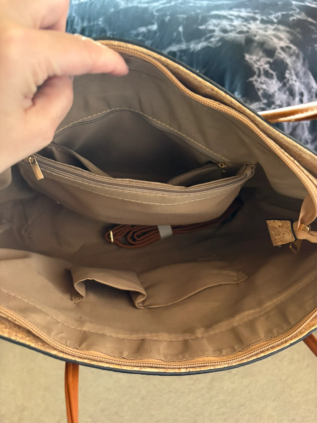 Women’s Cork Purse with Feathers Design $10 firm - photo 3