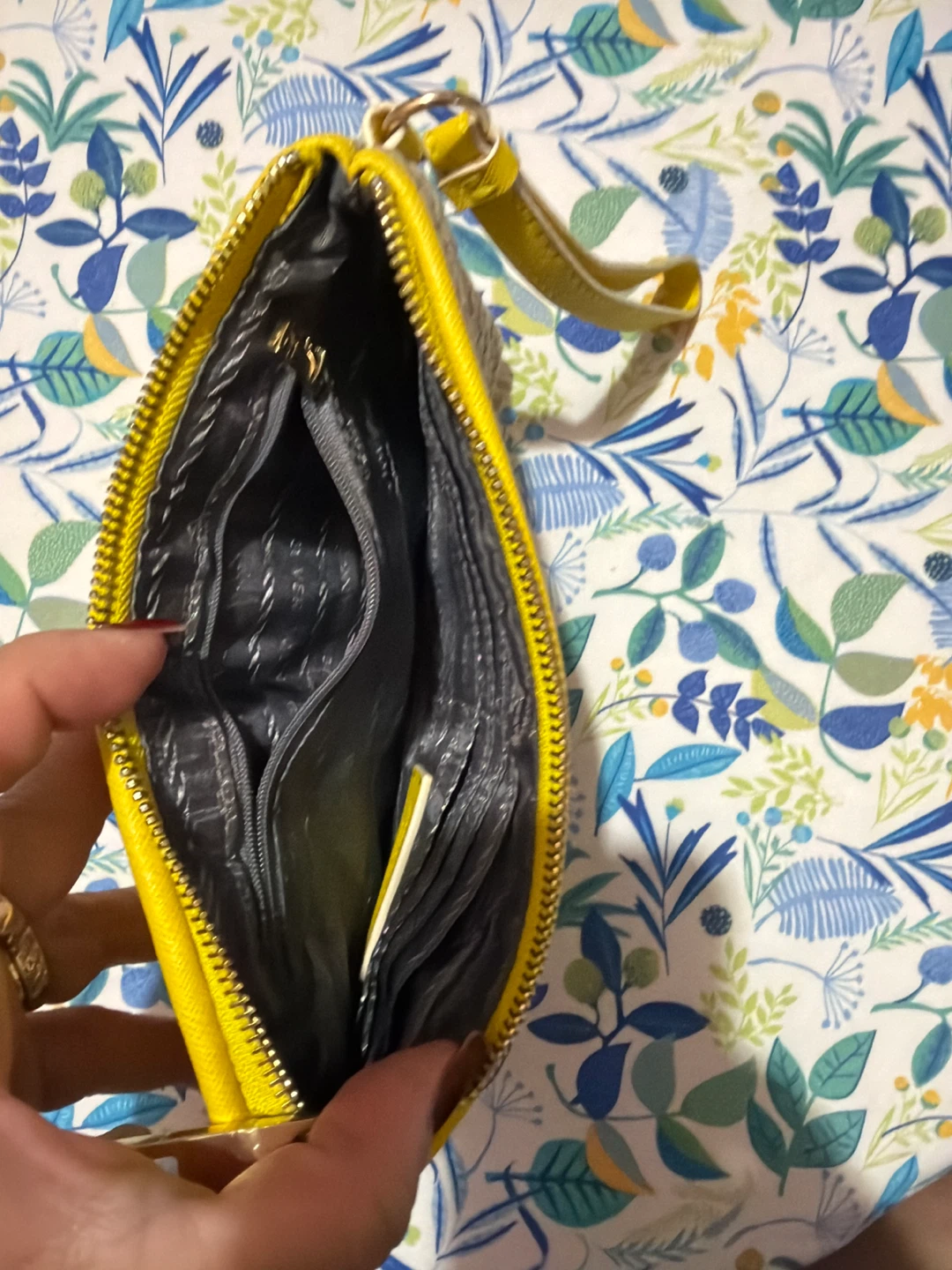 Straw and Yellow Faux Leather Wristlet Clutch - photo 3