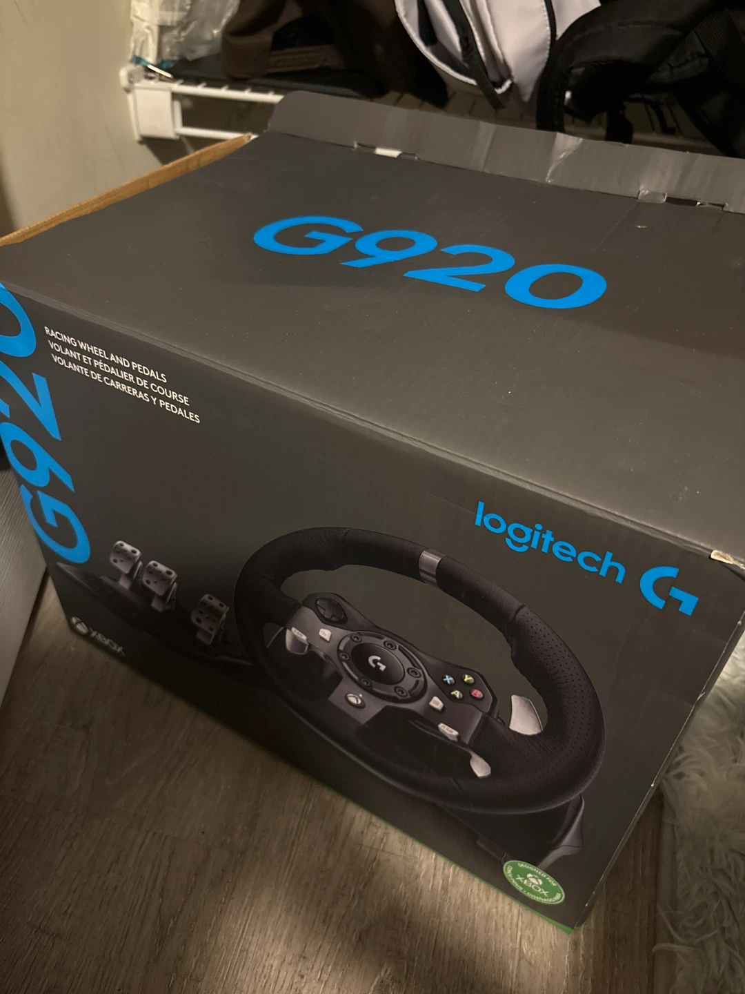Logitech G920 Racing Wheel and Pedals for Xbox