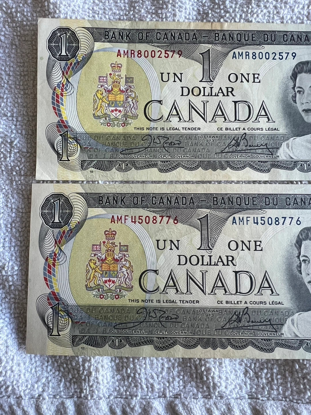 2 Vintage Canadian 1 Dollar Bills - photo 4