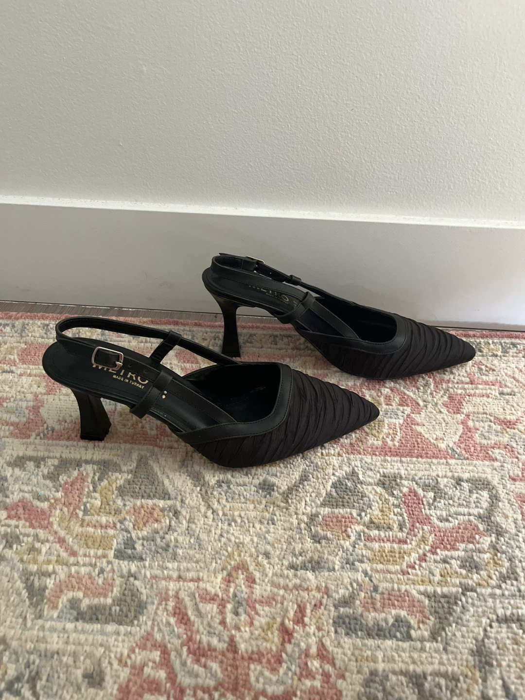 METRO Black Ruched Slingback Heels - Size 38 - photo 2