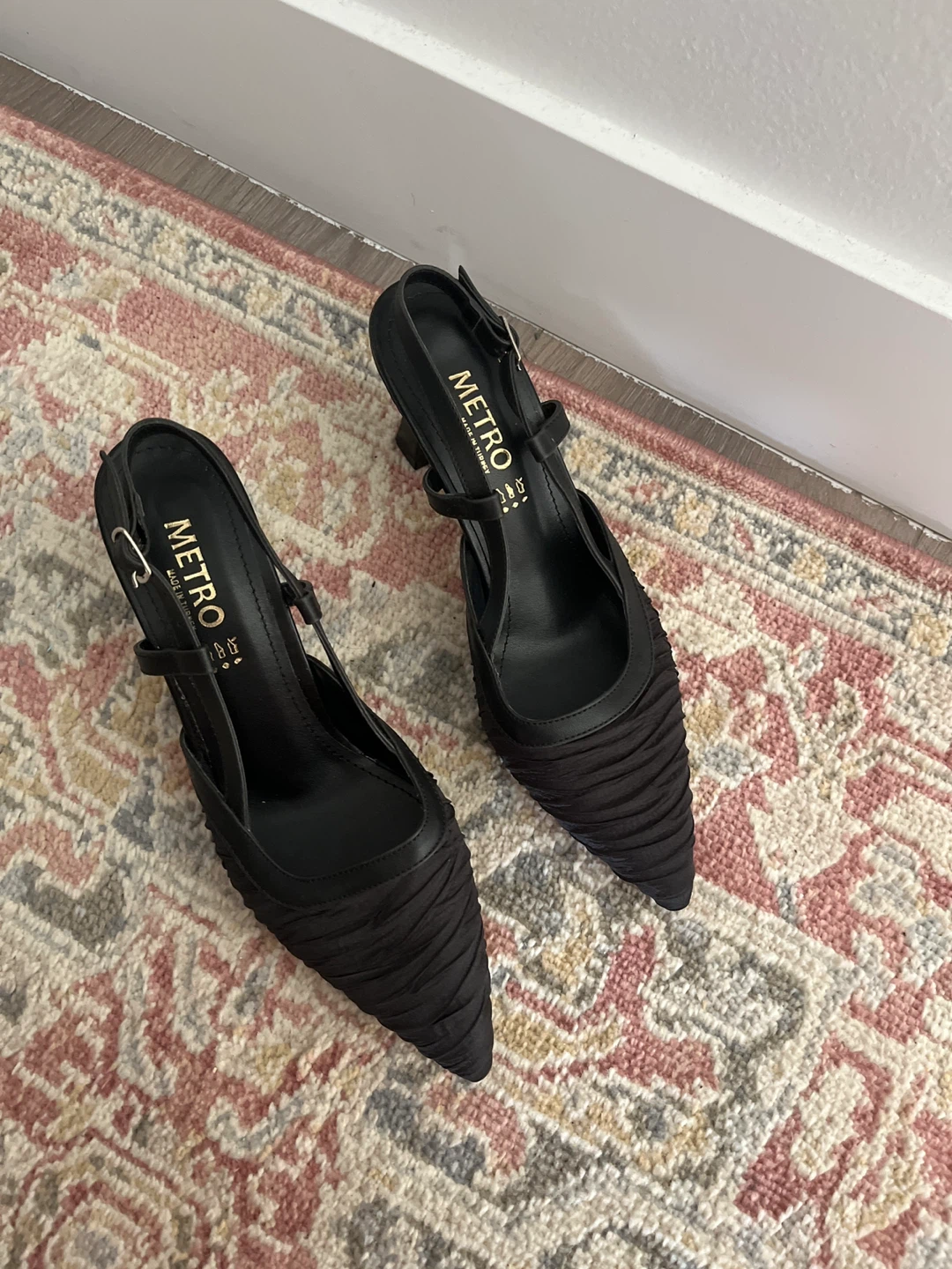 METRO Black Ruched Slingback Heels - Size 38 - photo 3