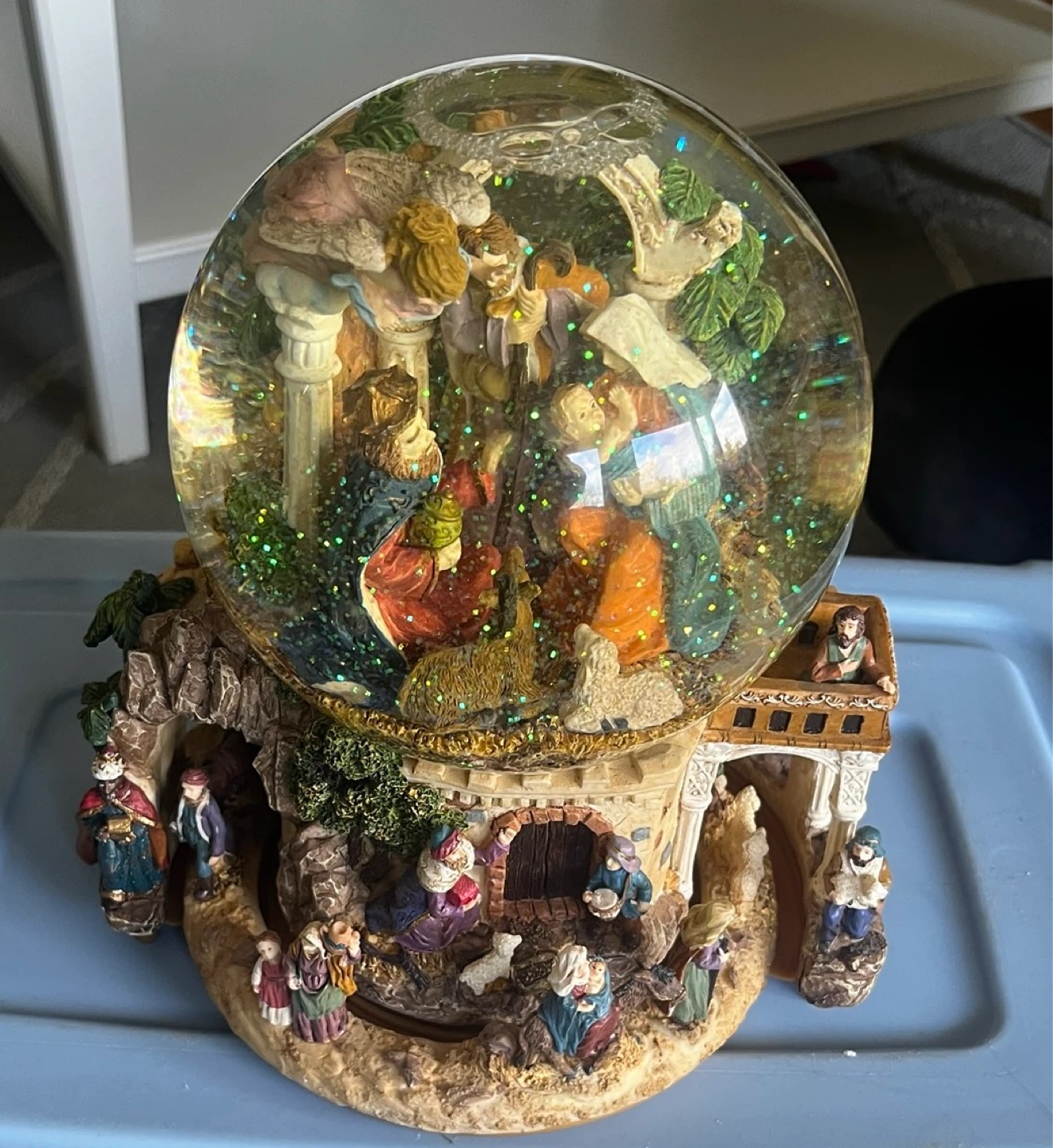 Nativity Scene Water Snow Globe - photo 4