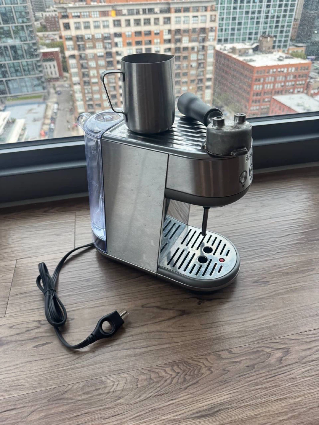 1-YEAR Breville Espresso Machine with Milk Frothing Pitcher - photo 2