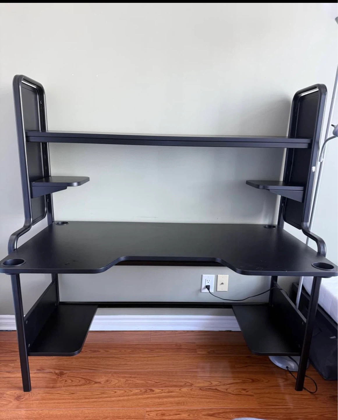 IKEA Frido gaming desk