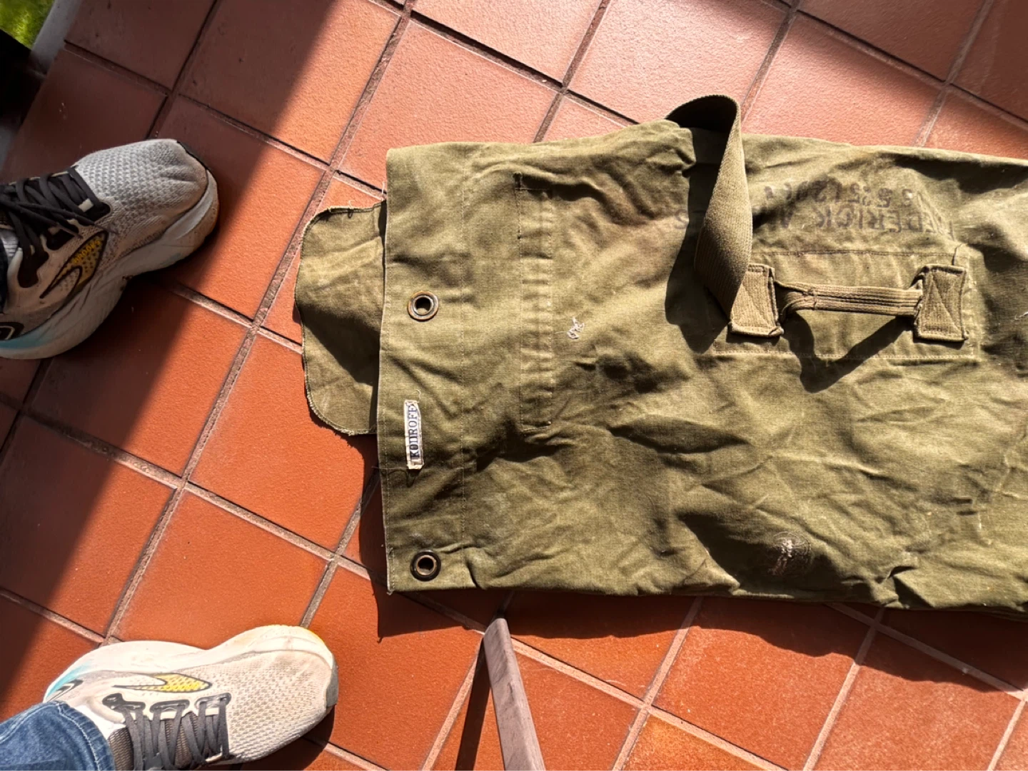 Vintage Olive Green Duffel Bag - photo 4
