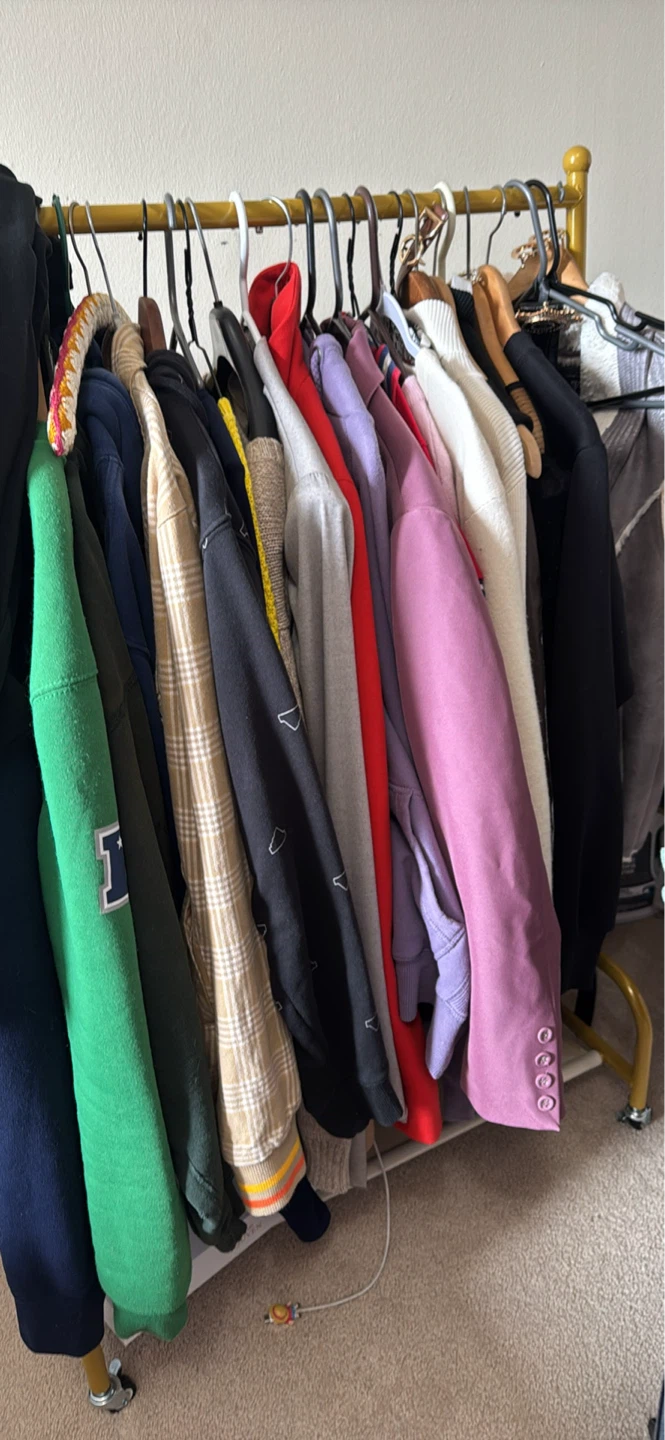 Assorted women's clothing - photo 2