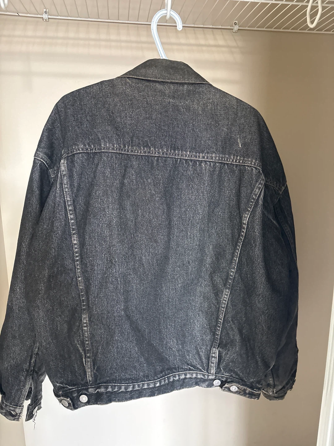 Levi's Denim Jacket with Plaid Lining - Large - photo 3