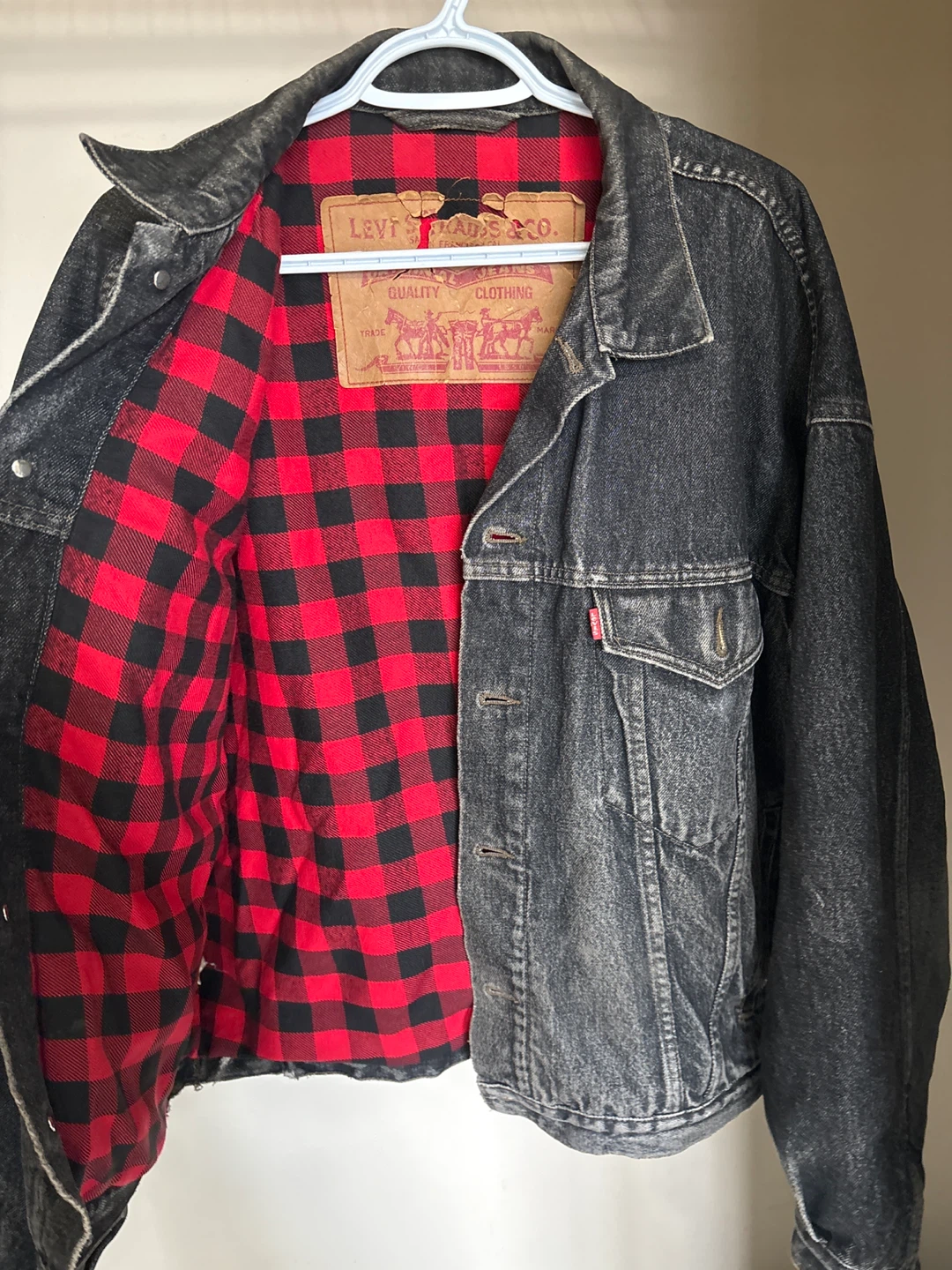 Levi's Denim Jacket with Plaid Lining - Large - photo 2