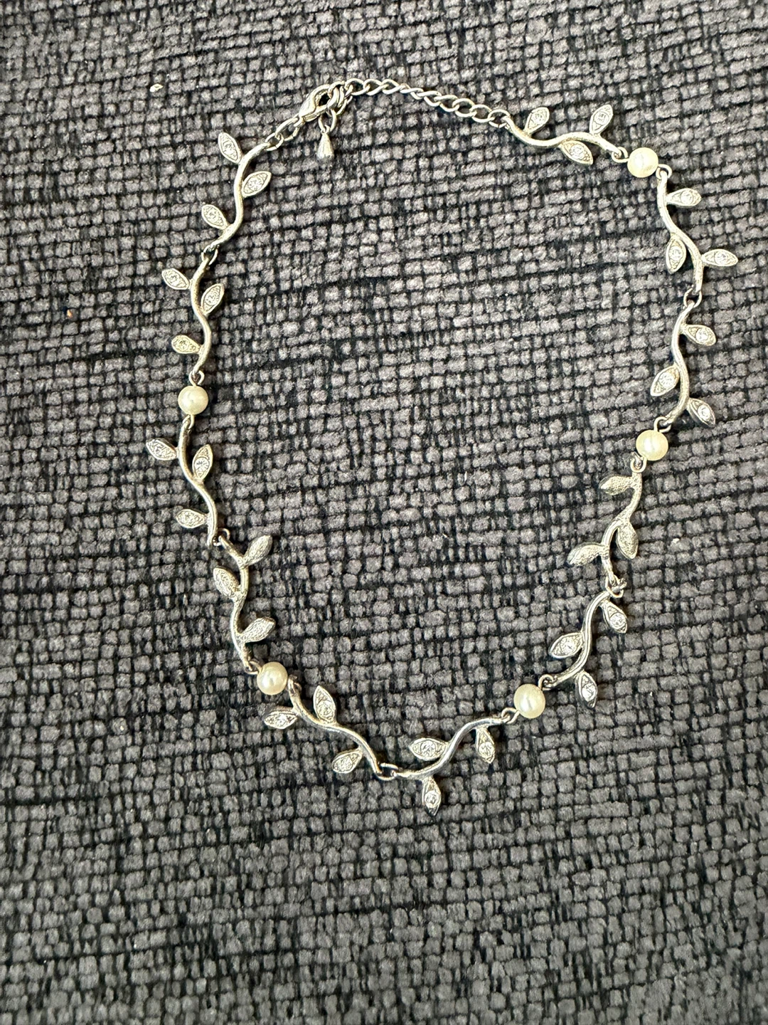 Silver tone leaf and pearl necklace