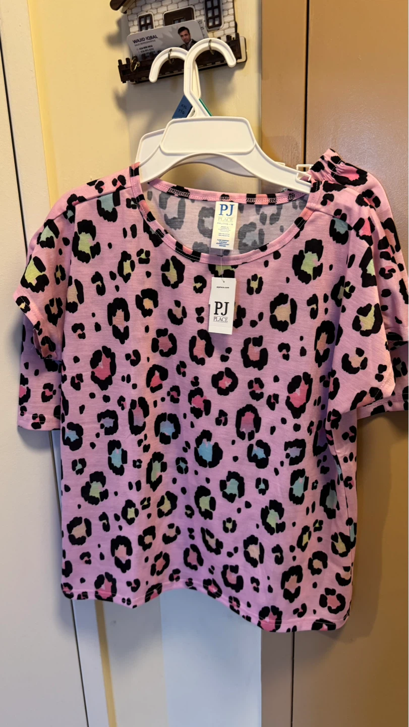 PJ Place Girls Pink Leopard Print Pajama Set