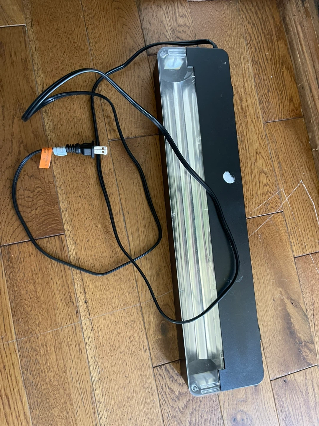 Fluorescent Light Fixture