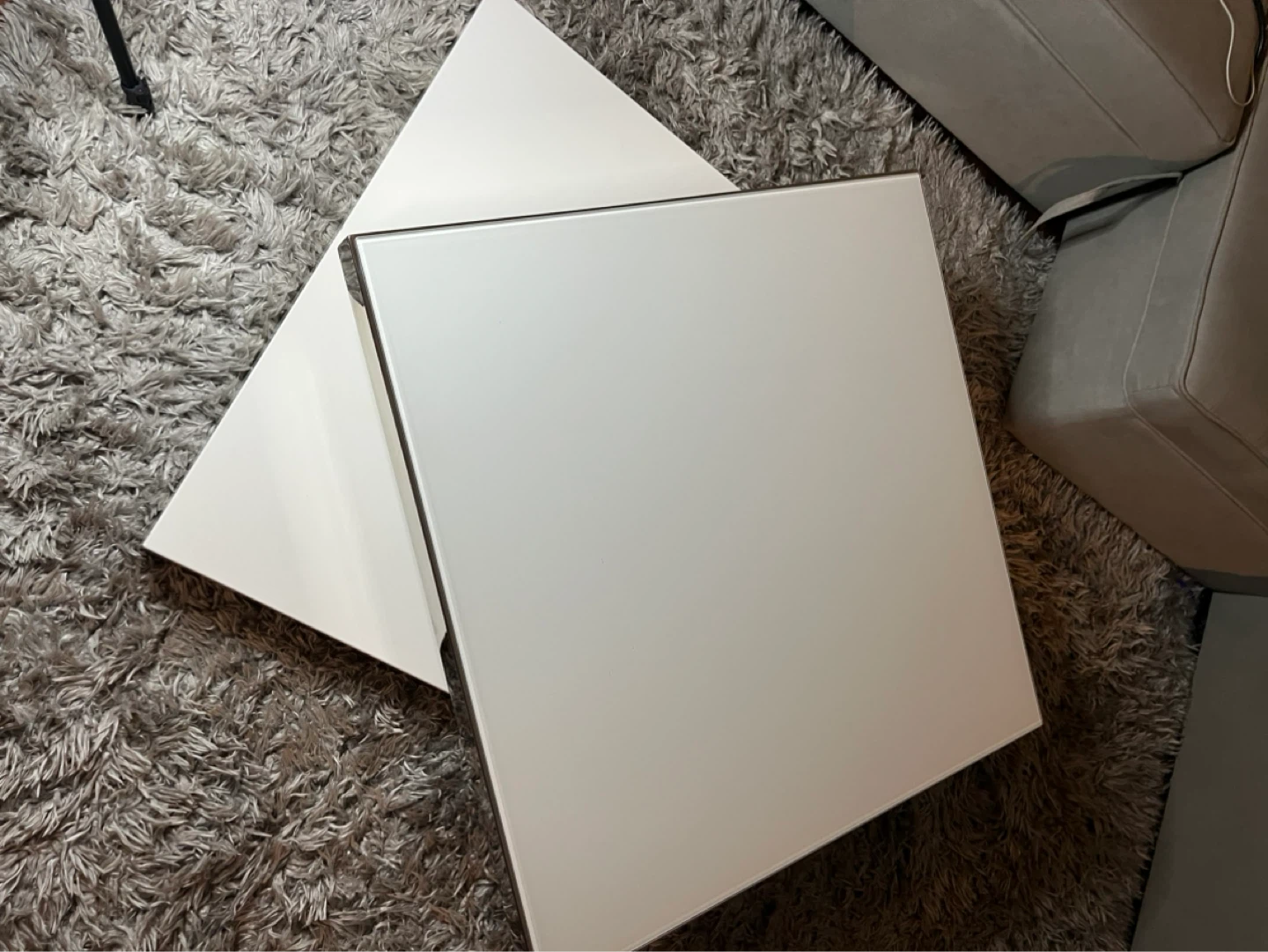 Modern White High-Gloss Coffee Table - photo 3