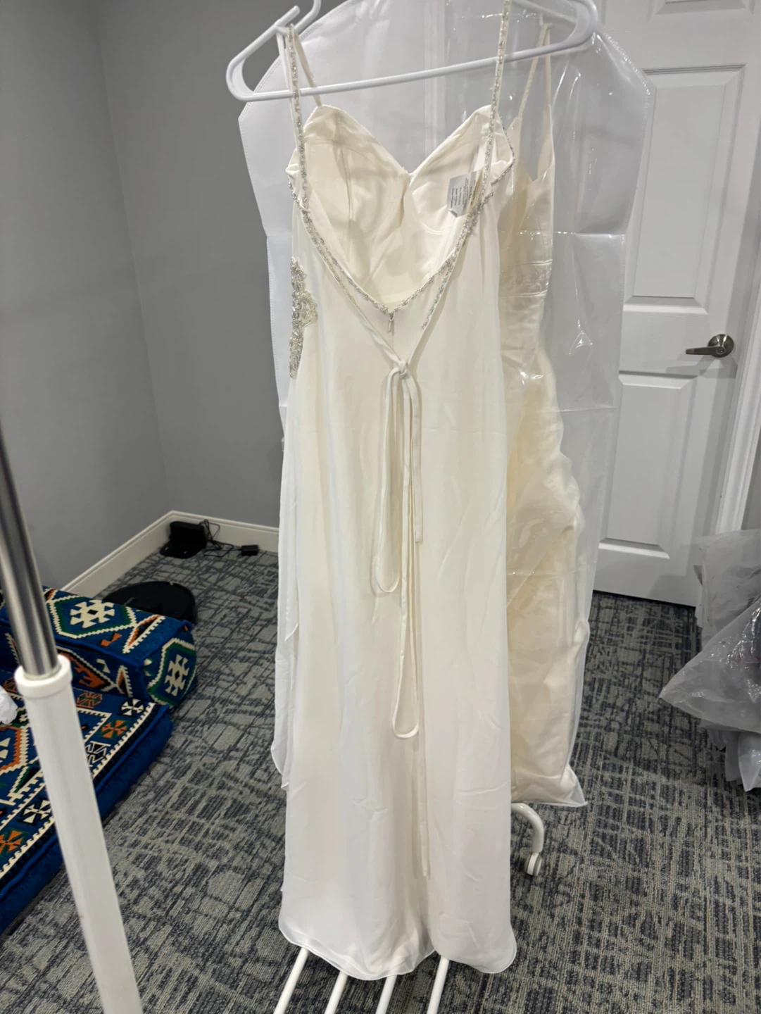 Venus Wedding Dress Size 8 - photo 3