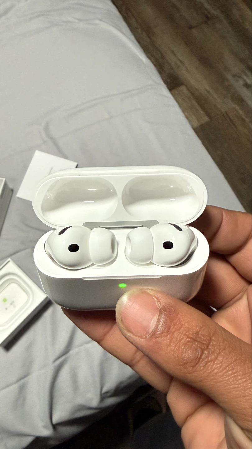 Apple AirPods Pro (3rd generation) - photo 4