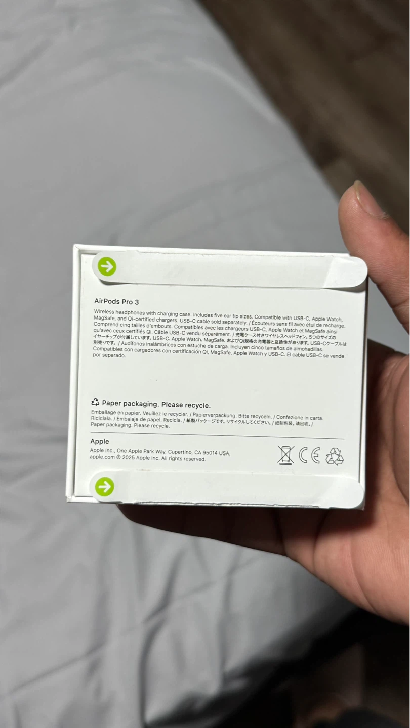 Apple AirPods Pro (3rd generation) - photo 2