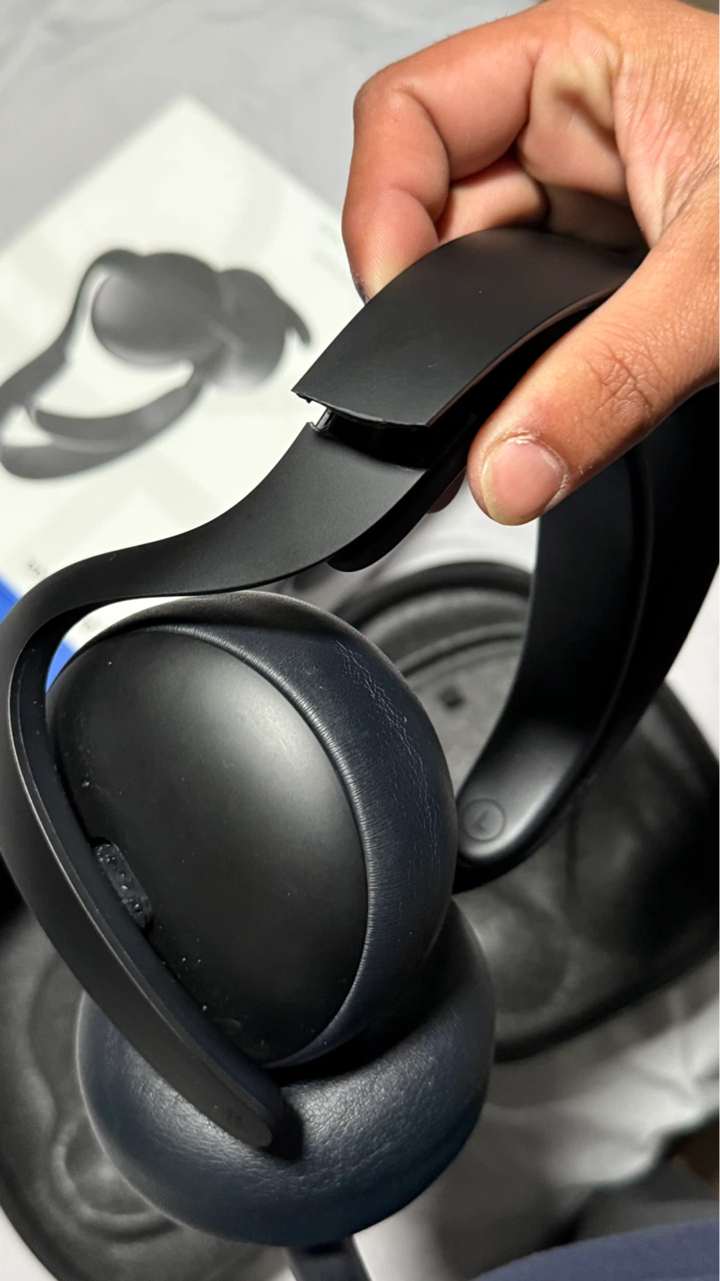 Sony PULSE Elite Wireless Headset for PS5 - photo 4