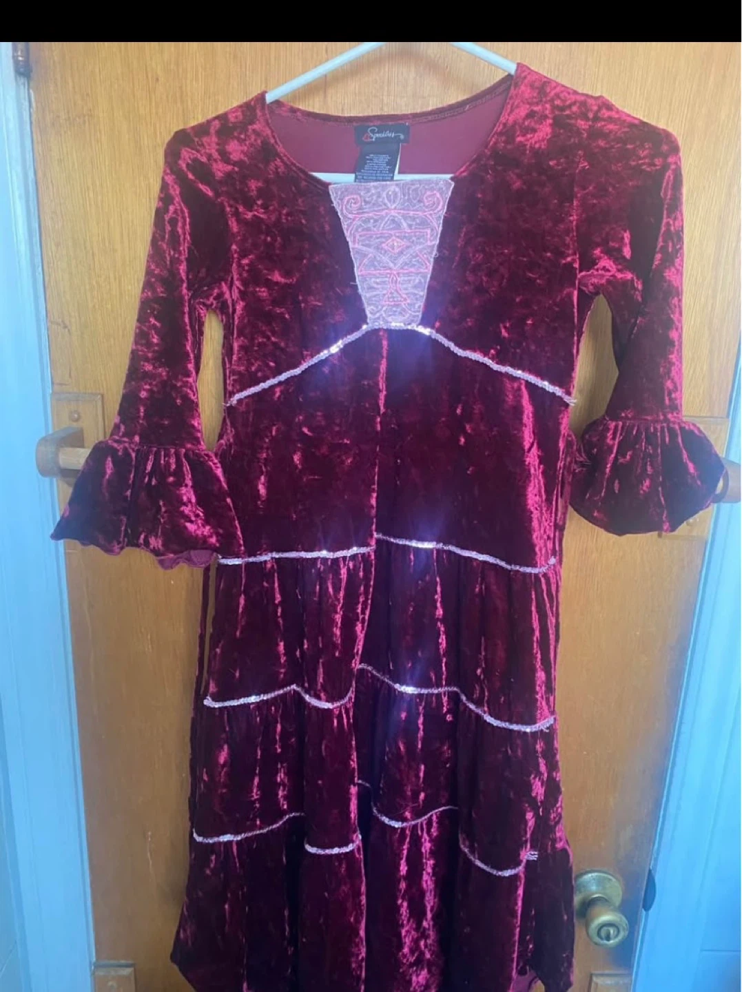 🌱  Girls Speechless Burgundy Velvet Tiered Dress - Size 8