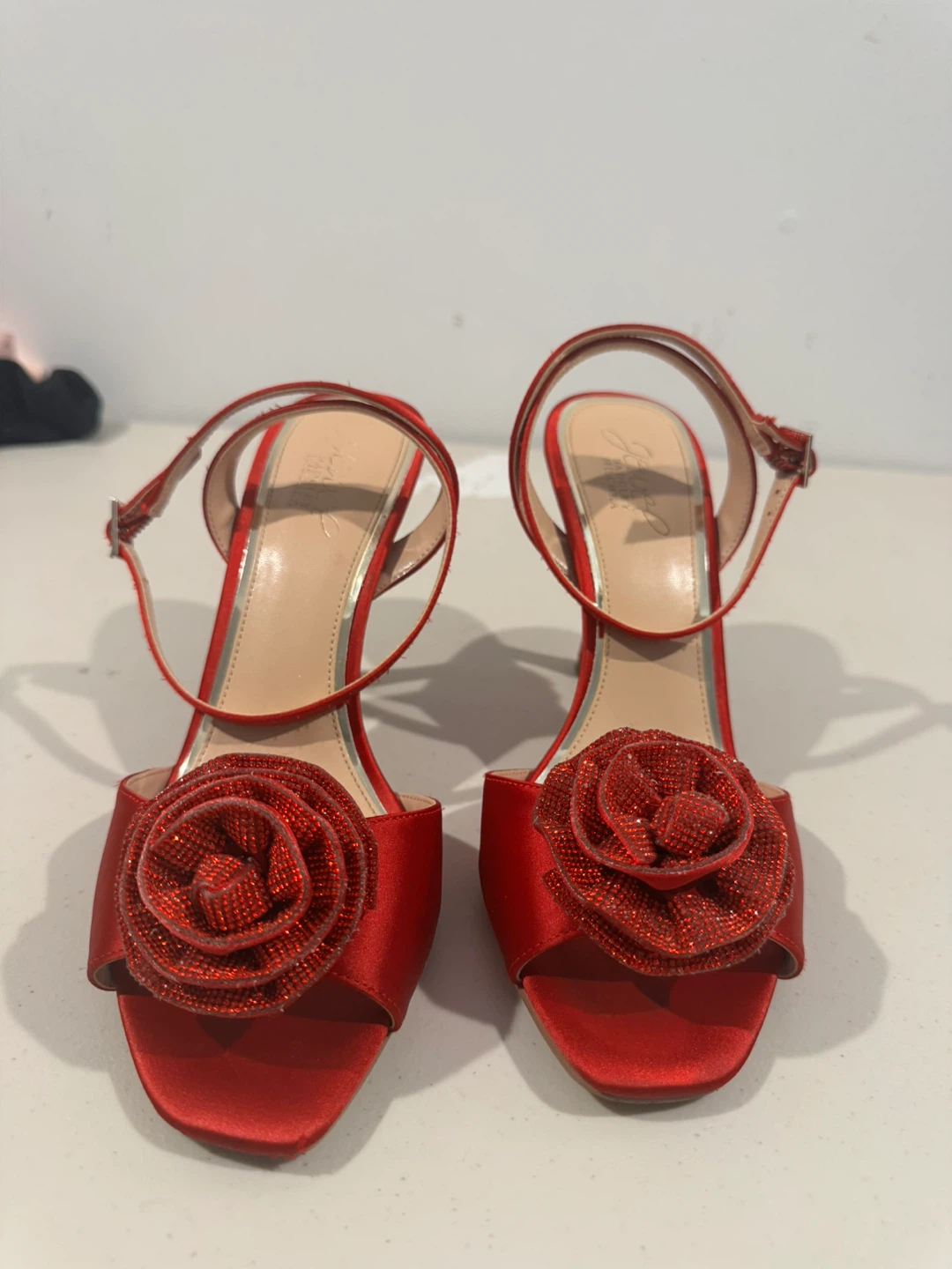 Jewel Badgley Mischka