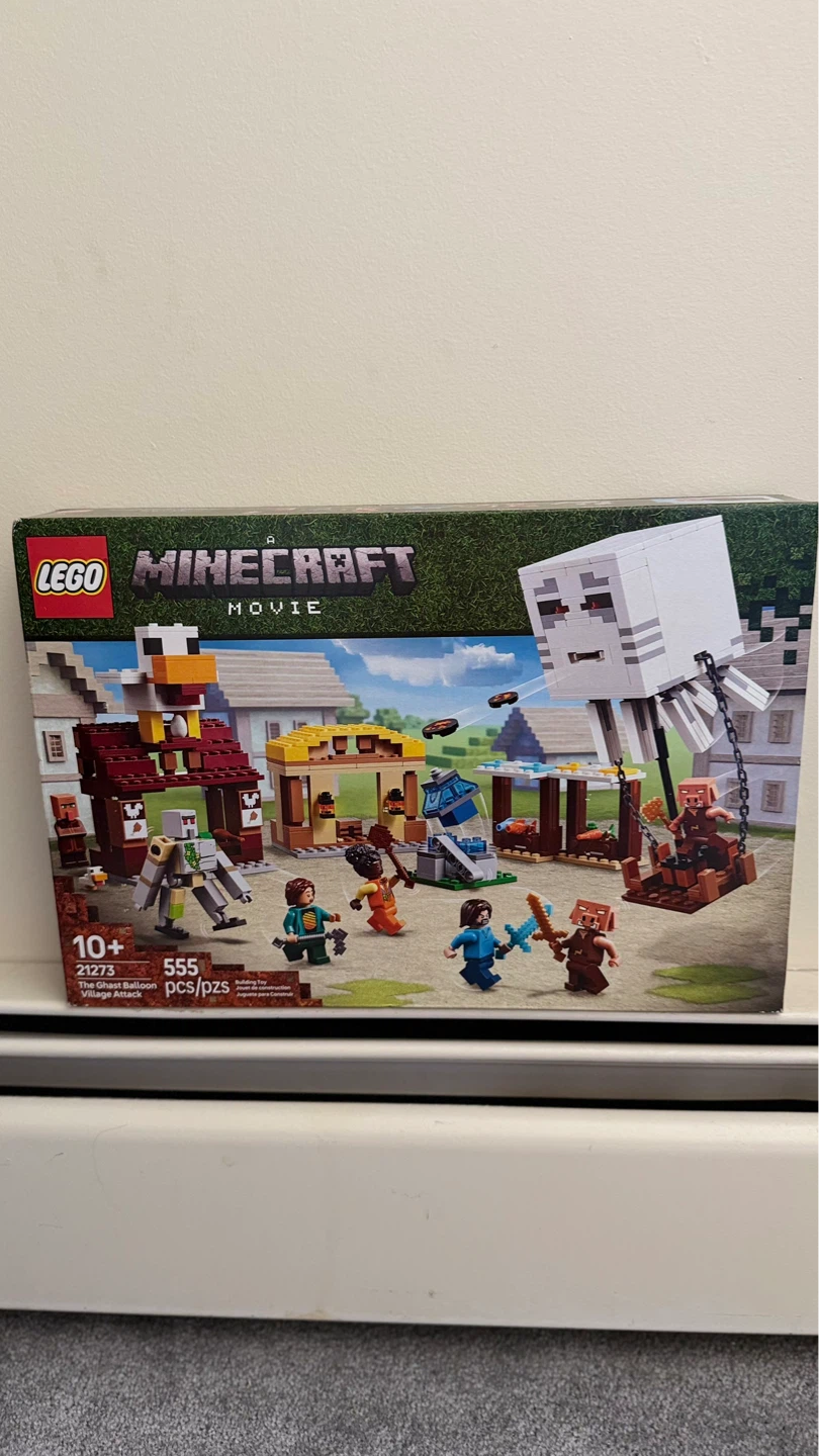 Brand New, Sealed LEGO Minecraft The Ghostly Haunt (21273)