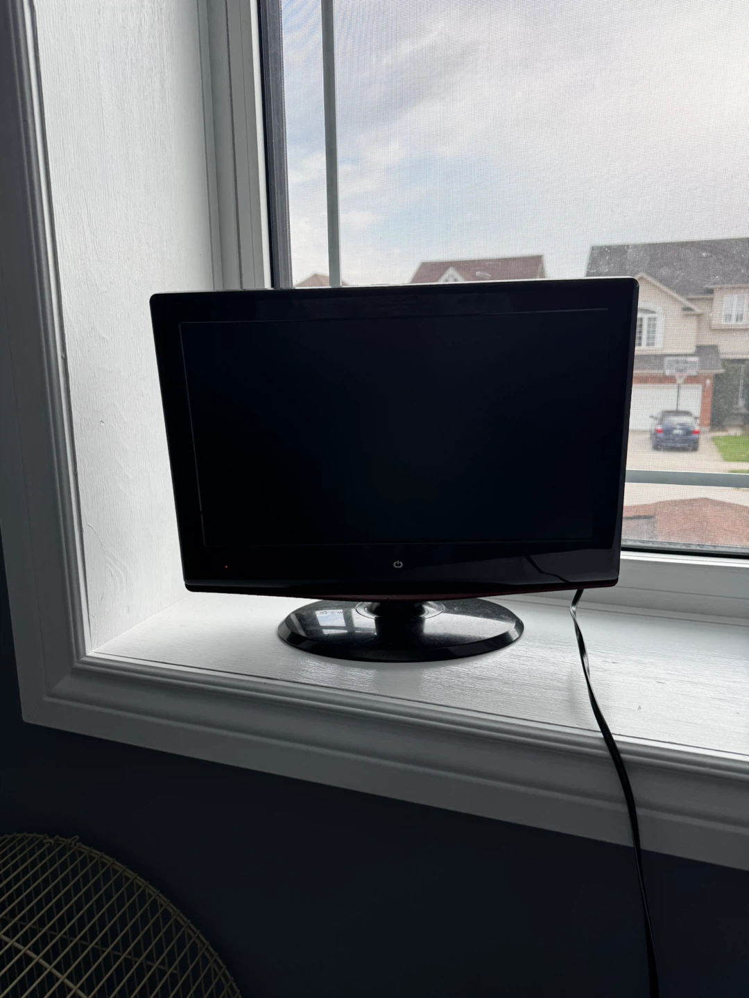 ONN 19" HD Monitor