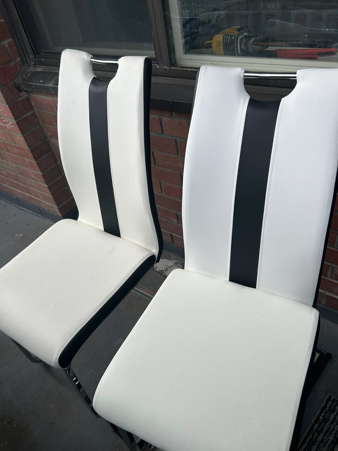 Set of 2 White Dining Chairs with Black Accents - photo 3
