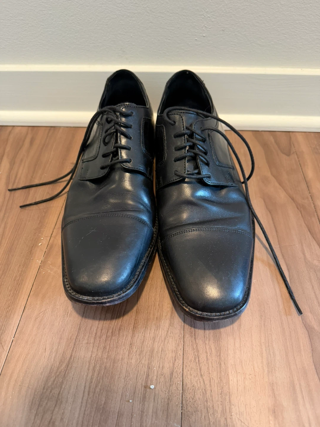 Johnston & Murphy Men's Black Cap Toe Dress Shoes