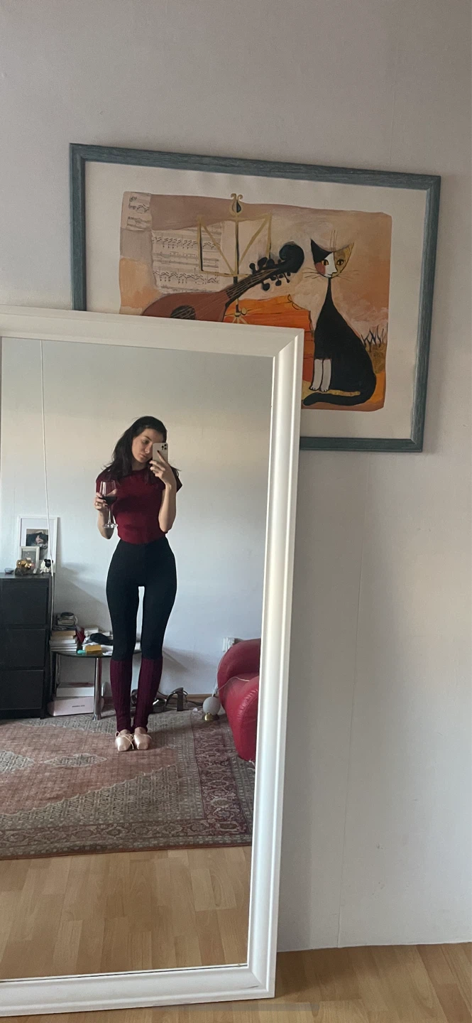 Burgundy t shirt