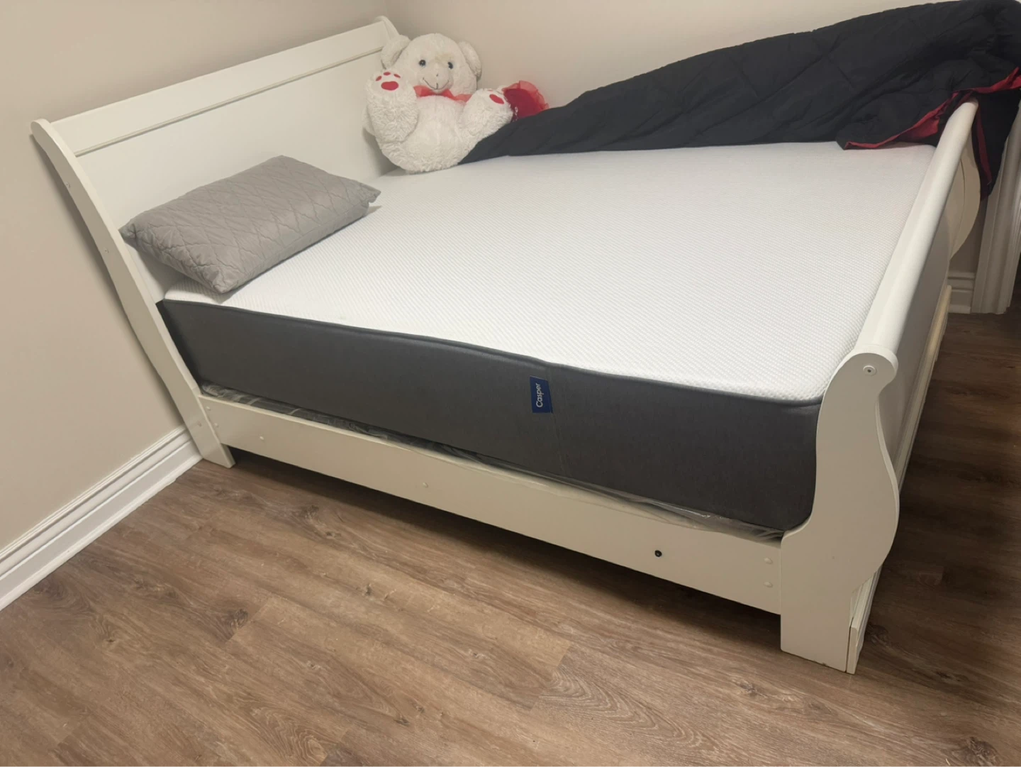 Full size bed - photo 4