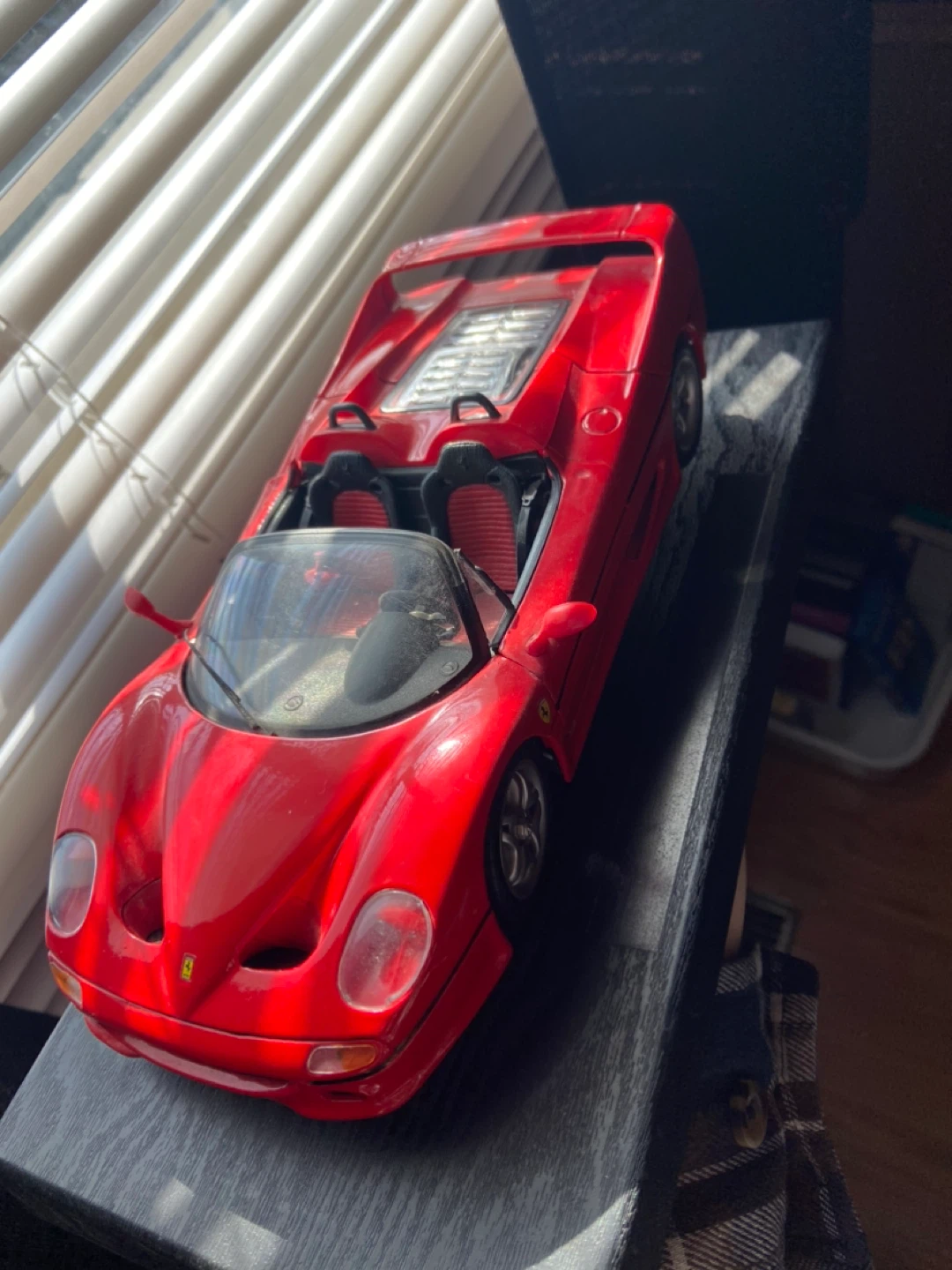 Red Ferrari F50 Toy Car maisto 1:18 scale