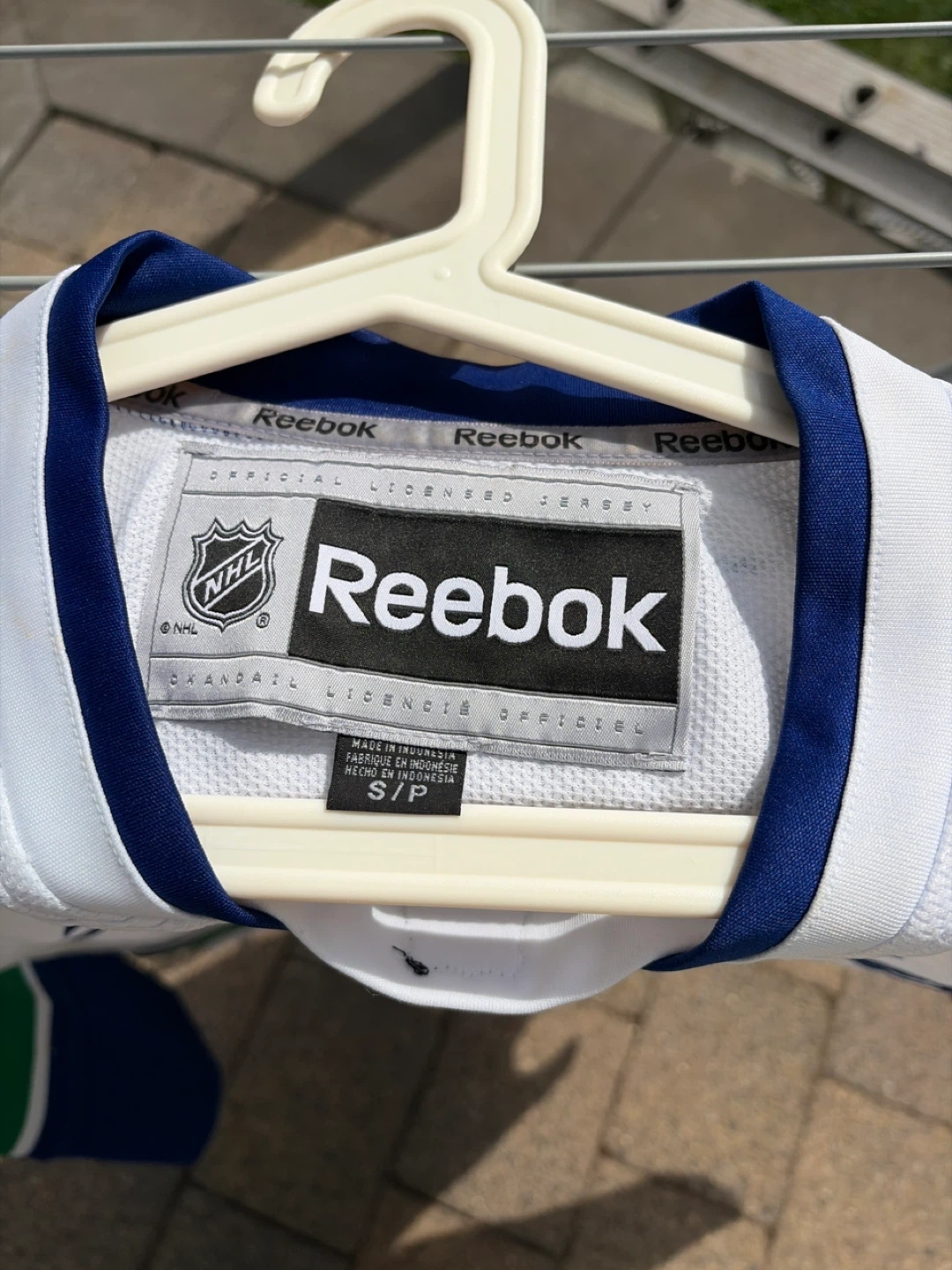 Reebok Vancouver Canucks NHL Hockey Jersey Size S/P - photo 5